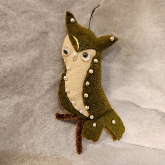 Retro Felted and Beaded Owl Ornament - Picture 5 of 16